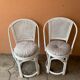 Paire de chaises en rotin et osier patinées en blanc forme ronde