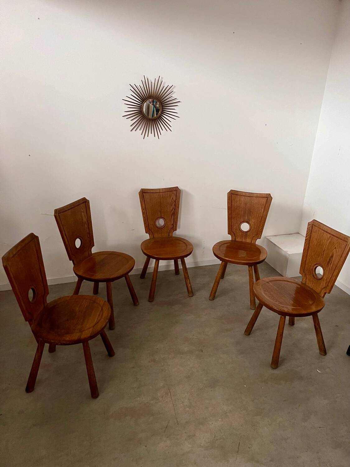 Set of 5 vintage 70s Brutalist design solid wood chairs