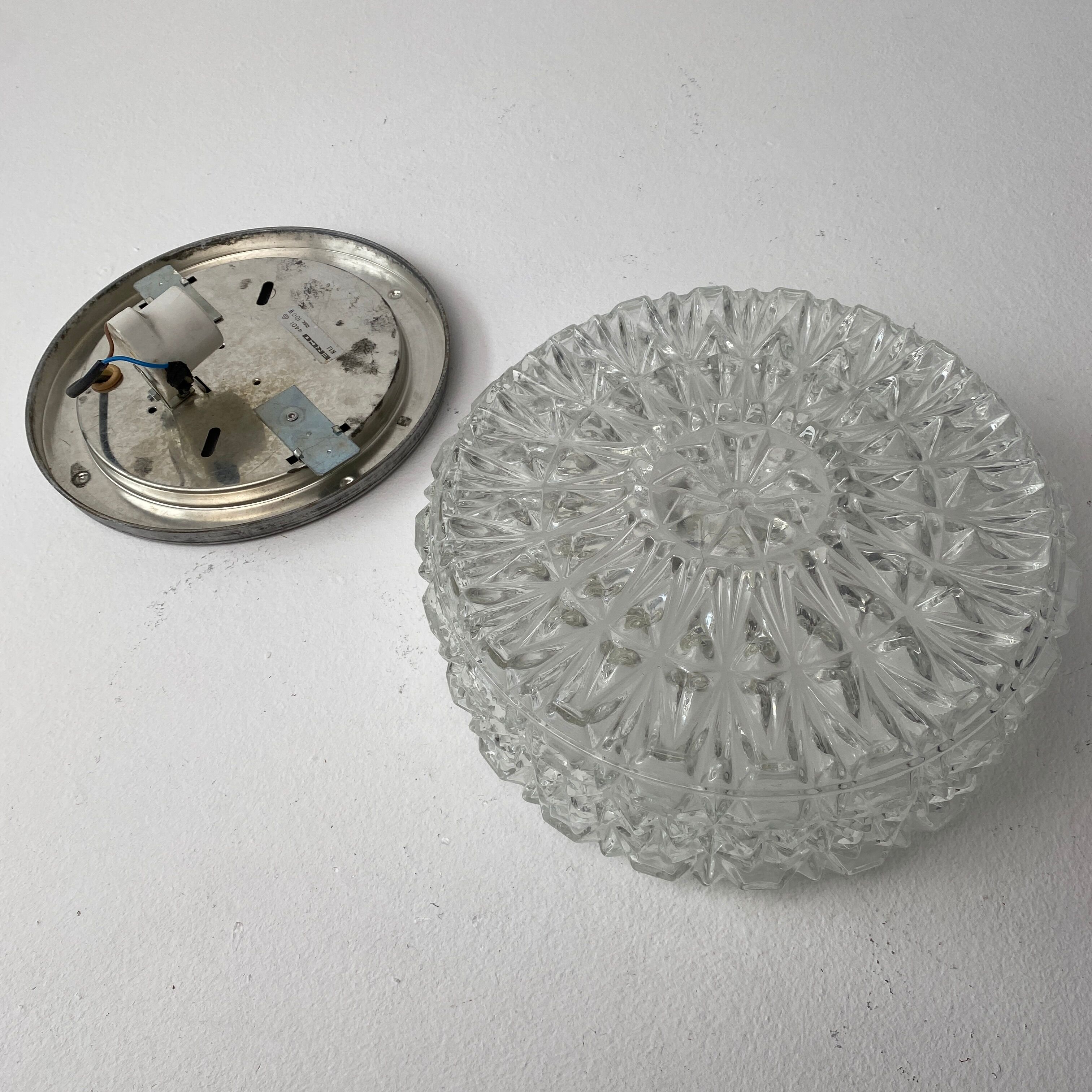 Vintage round wall lamp