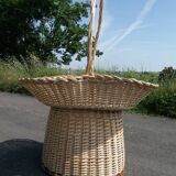 Large model display basket