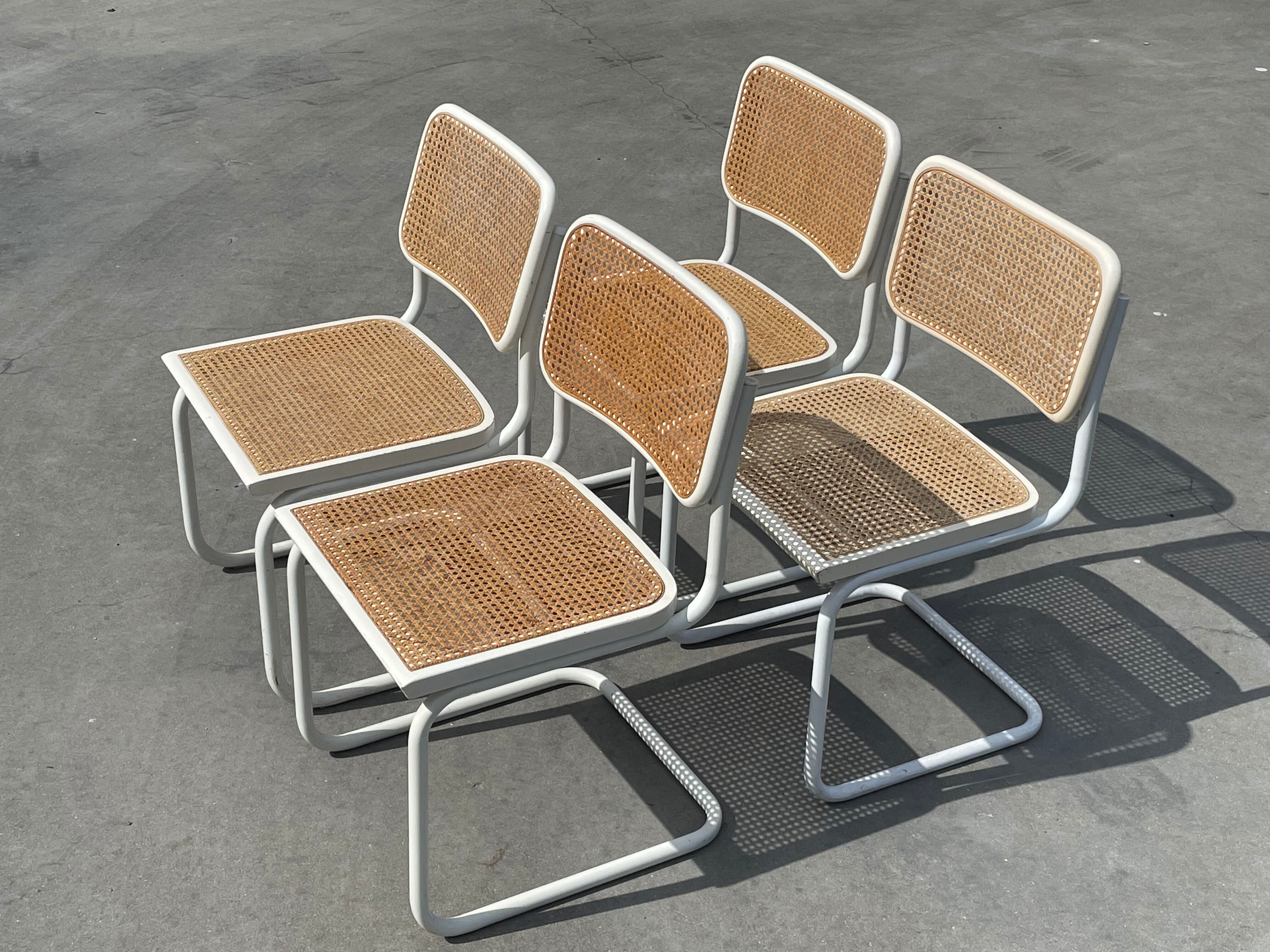 Set of 4 Cesca b32 model chairs in white