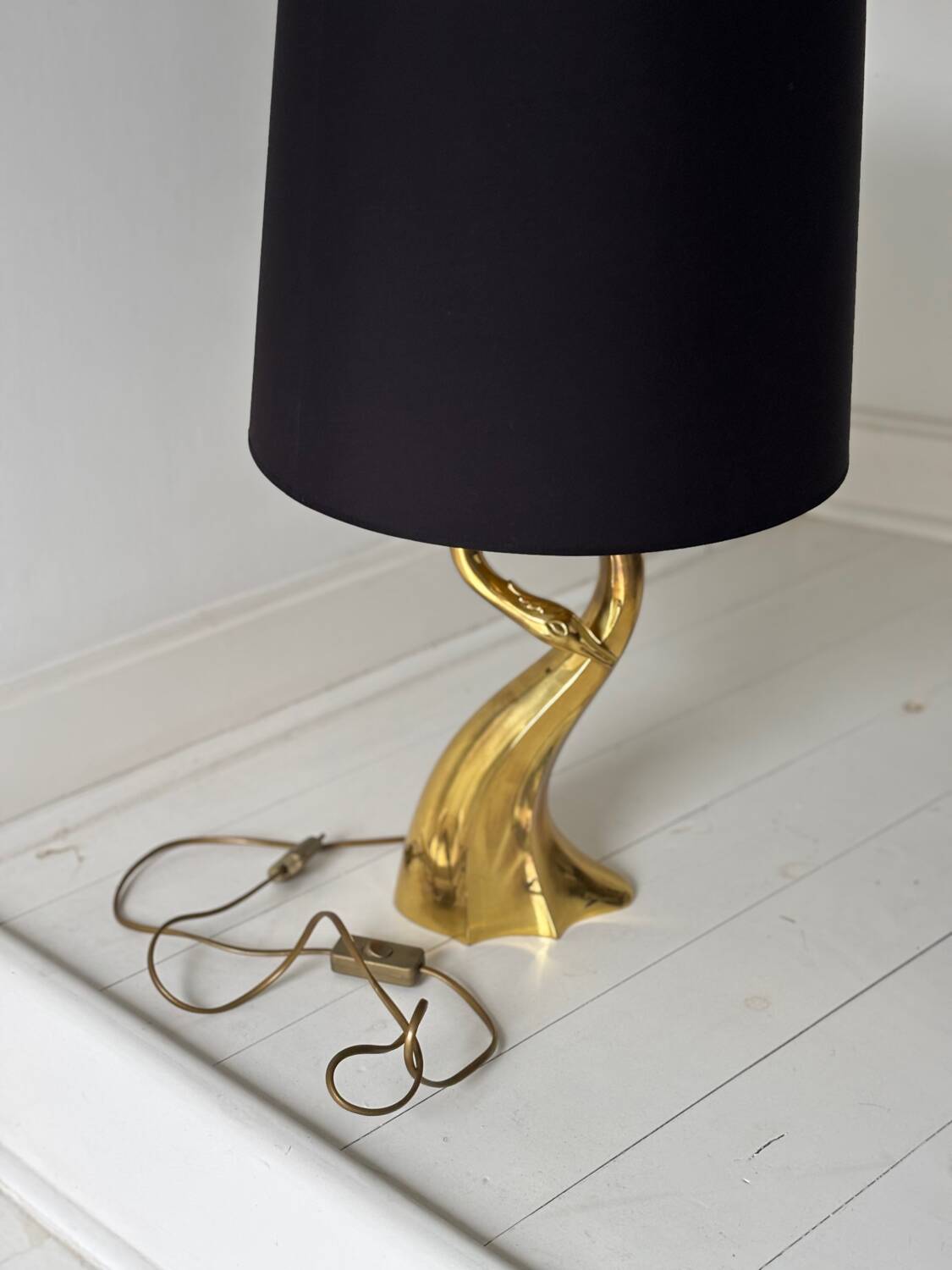 Brass lamp in the shape of a swan – Regina, Italy, 1970s