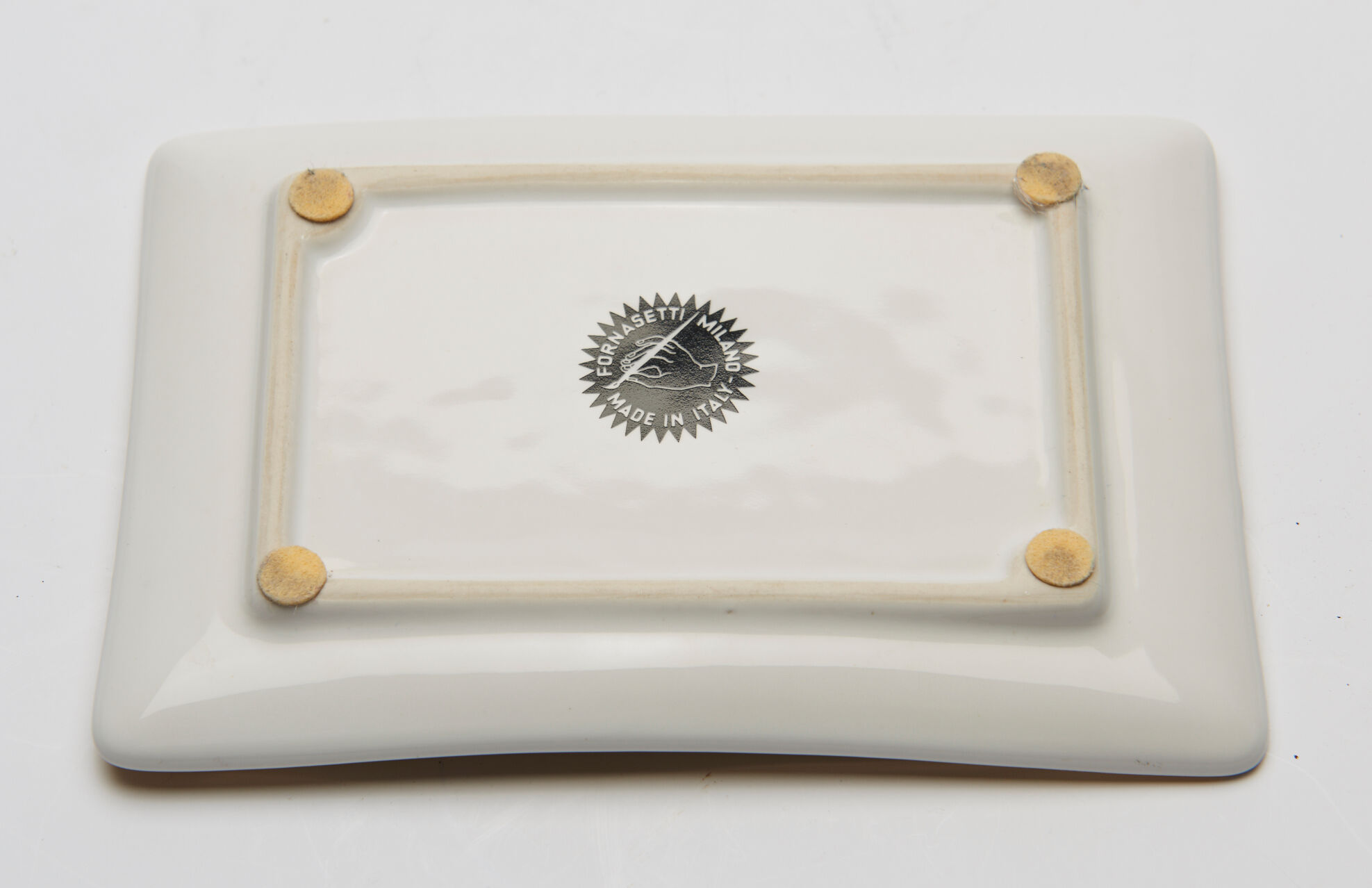 Empty pocket "ringed hand" in fornasetti porcelain