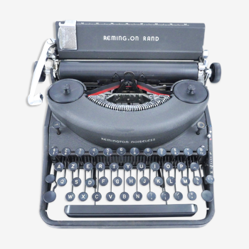 Machine à écrire Remington Noiseless 7 noire 1948 révisée ruban neuf