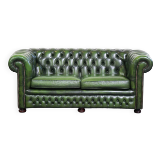 Very beautiful green leather English Springvale Chesterfield sofa, spacious 2-seater