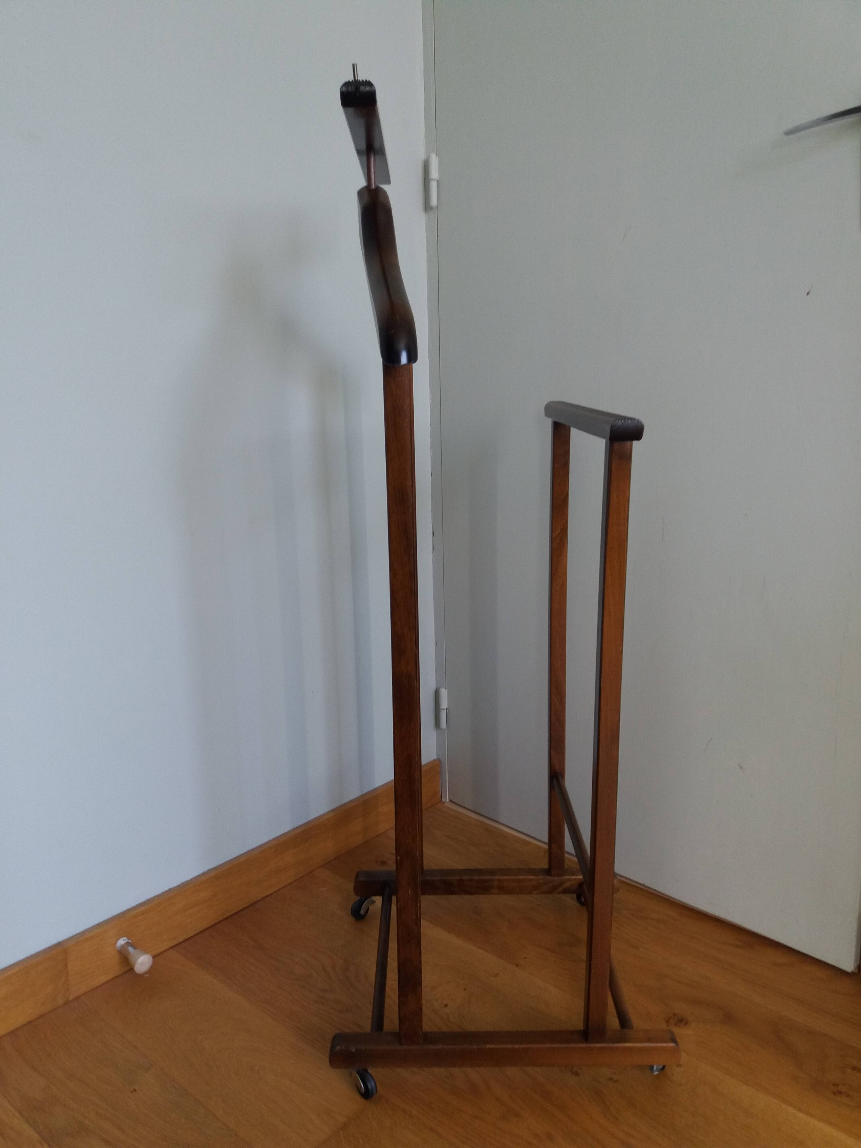 Valet stand with two clothes racks