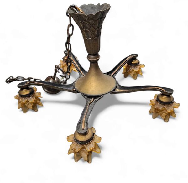 Suspension Art Déco / Art Nouveau / 5 bras en laiton / Abat-jour floraux soufflés à la main