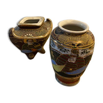 2  Japanese satsuma vases