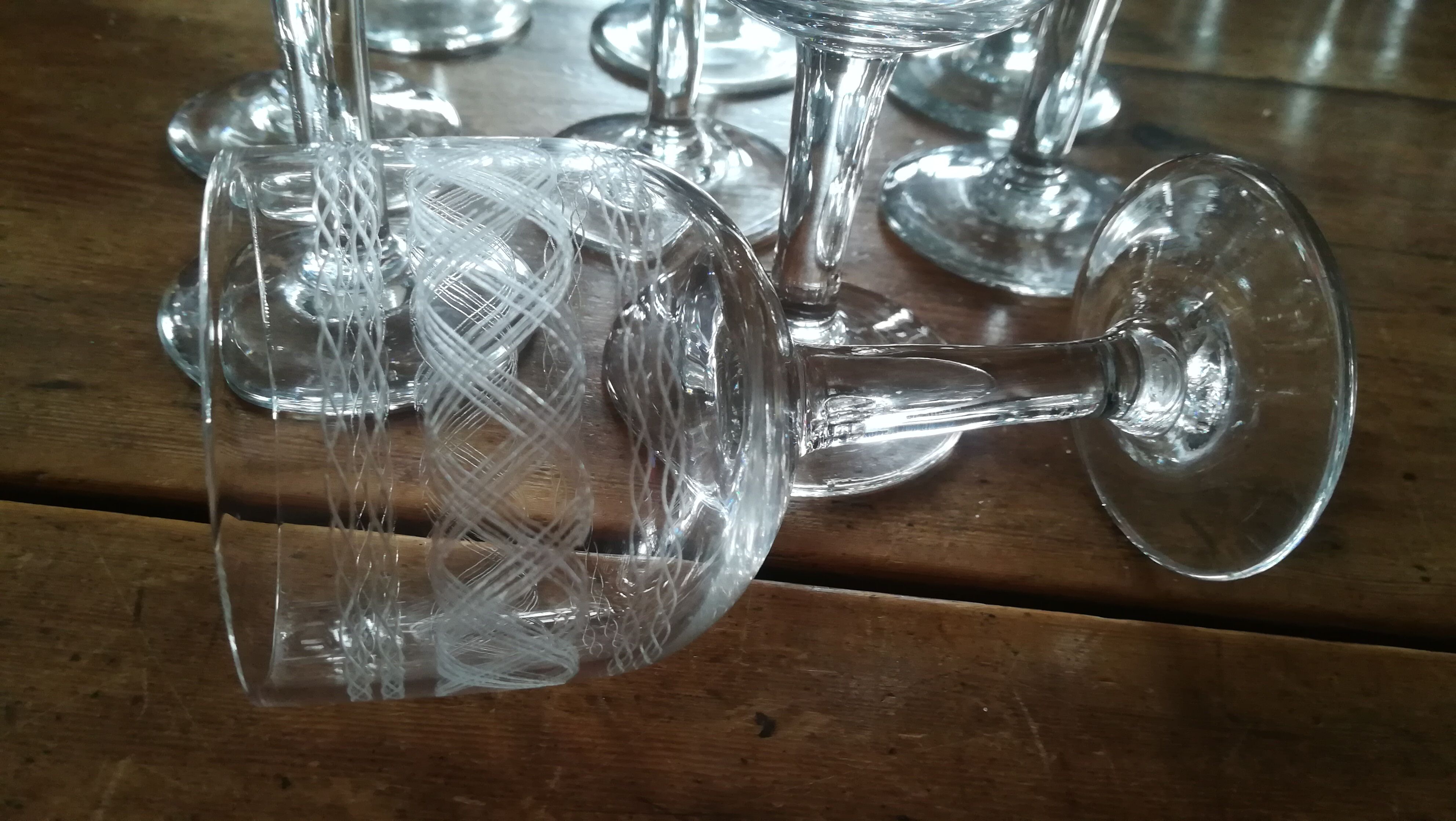 10 verres anciens des années 1930 à vin