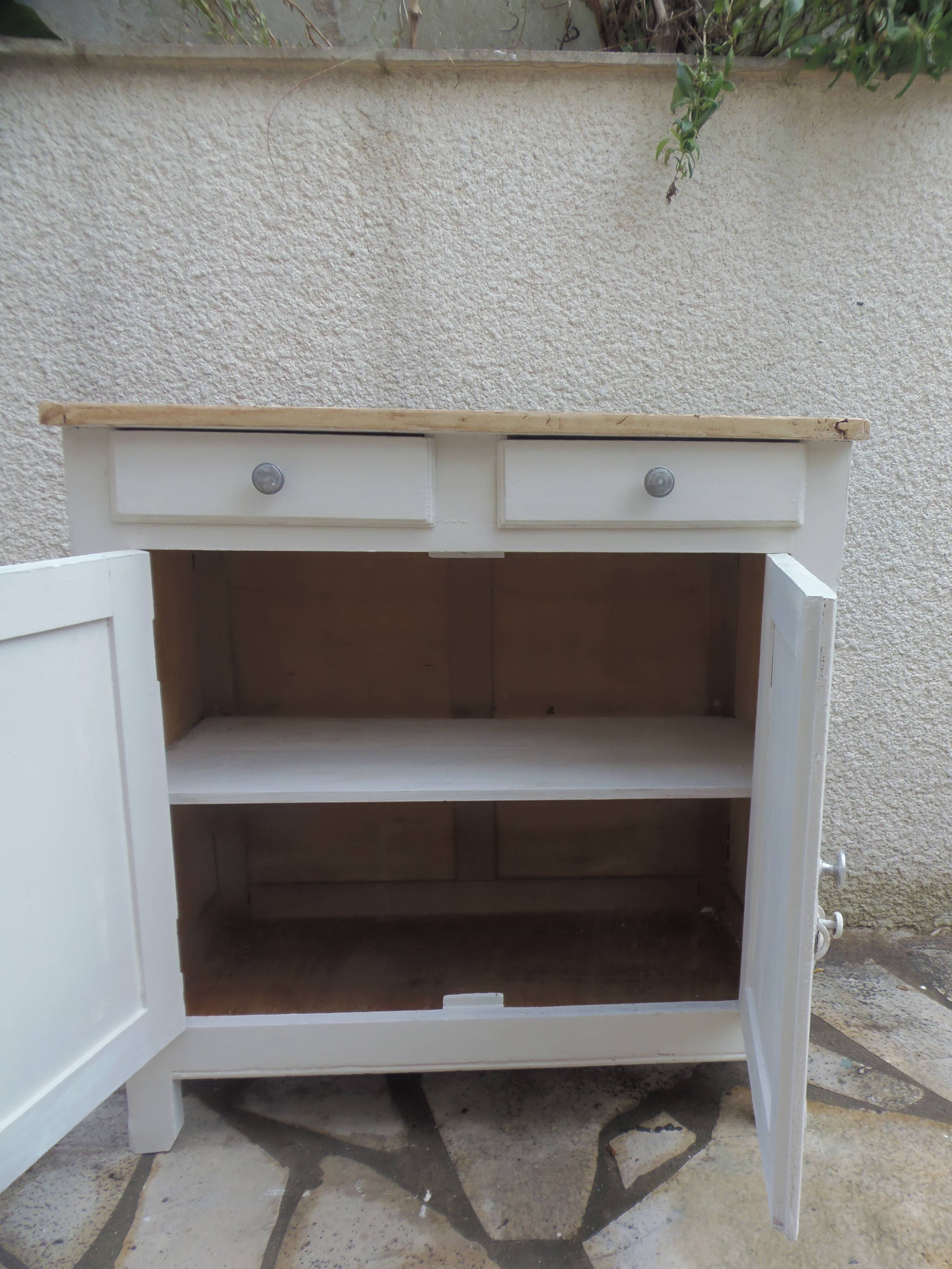 Vintage Parisian buffet re-enchanted in pearl grey, wooden top.