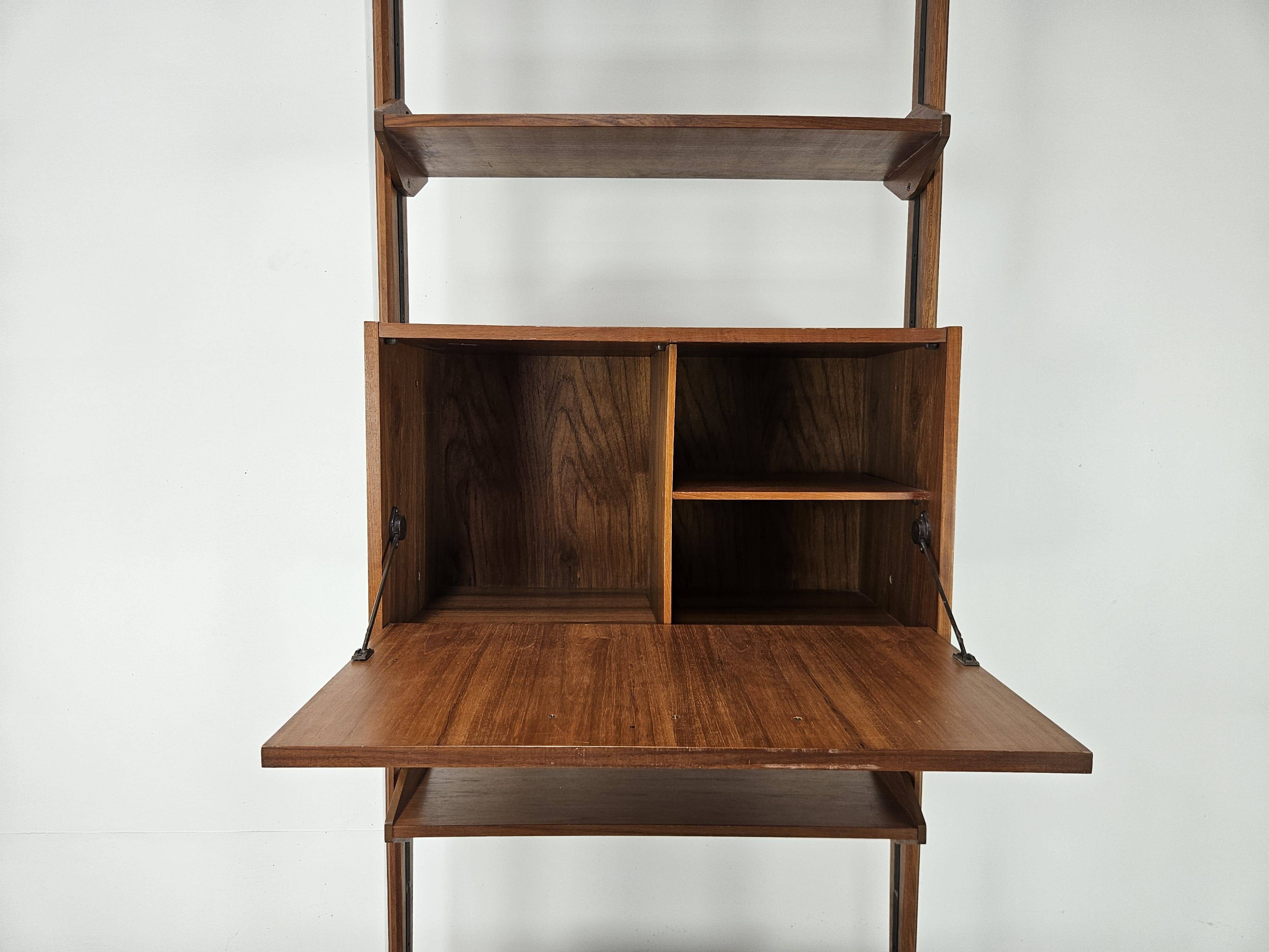 1960s teak floor/sky bookcase with shelves and compartment