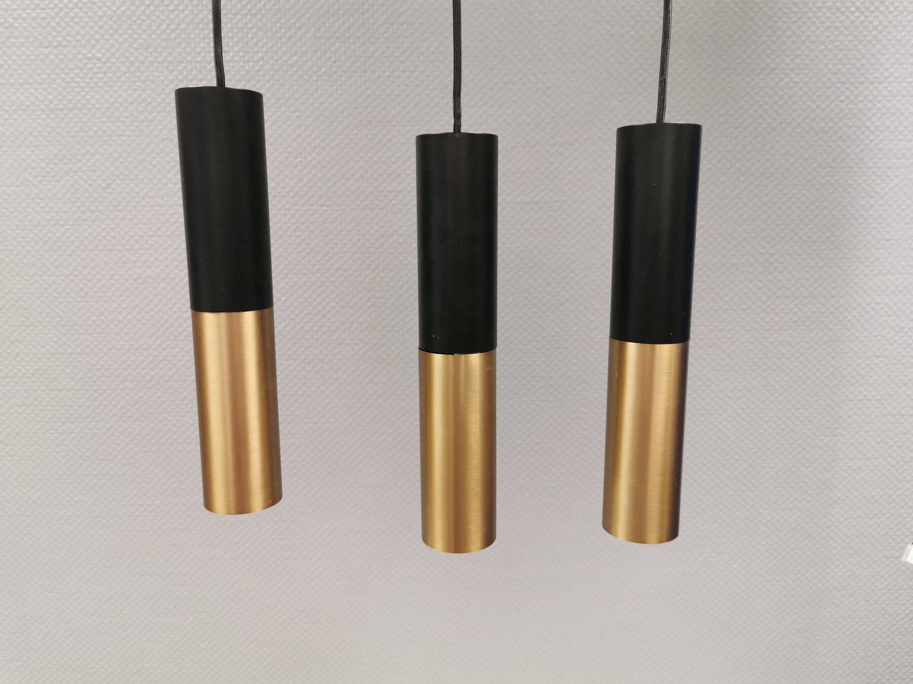 3 cylinder-shaped pendant lights from Creativ Cables (Turin, Italy)
