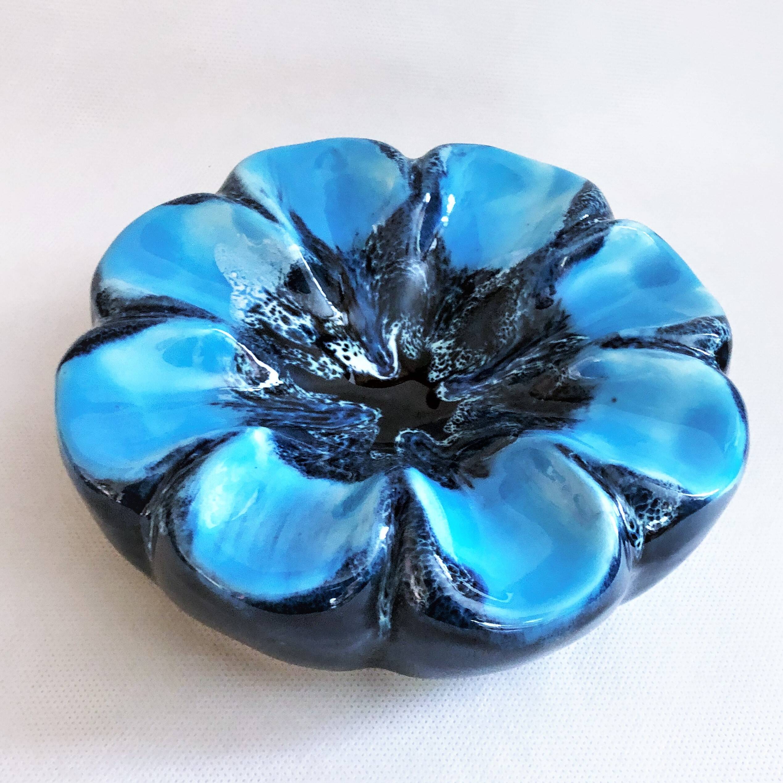 Gros cendrier vide-poche céramique bleue Vallauris vintage France