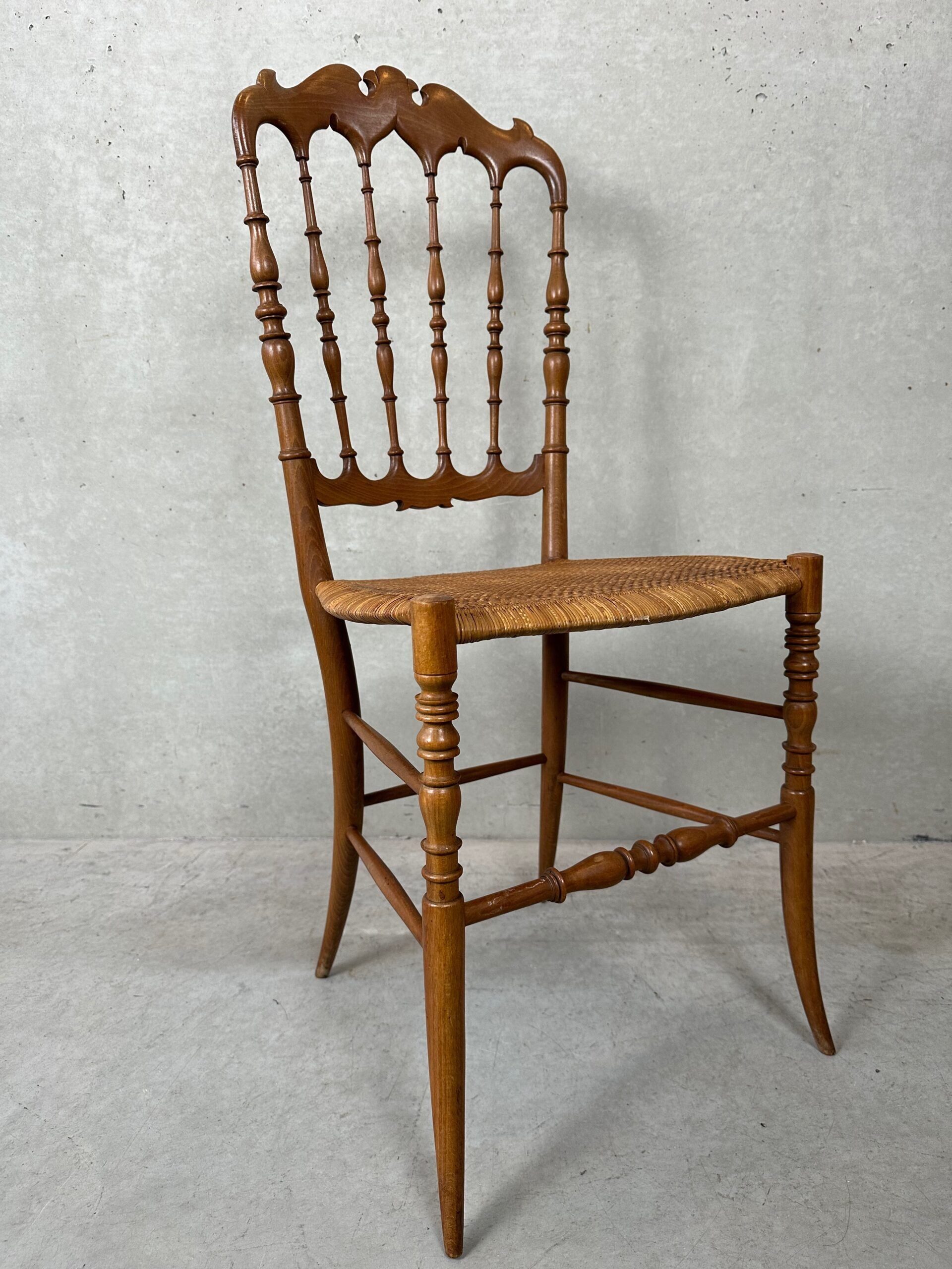 2 chaises Chiavari vintage originales – en bois