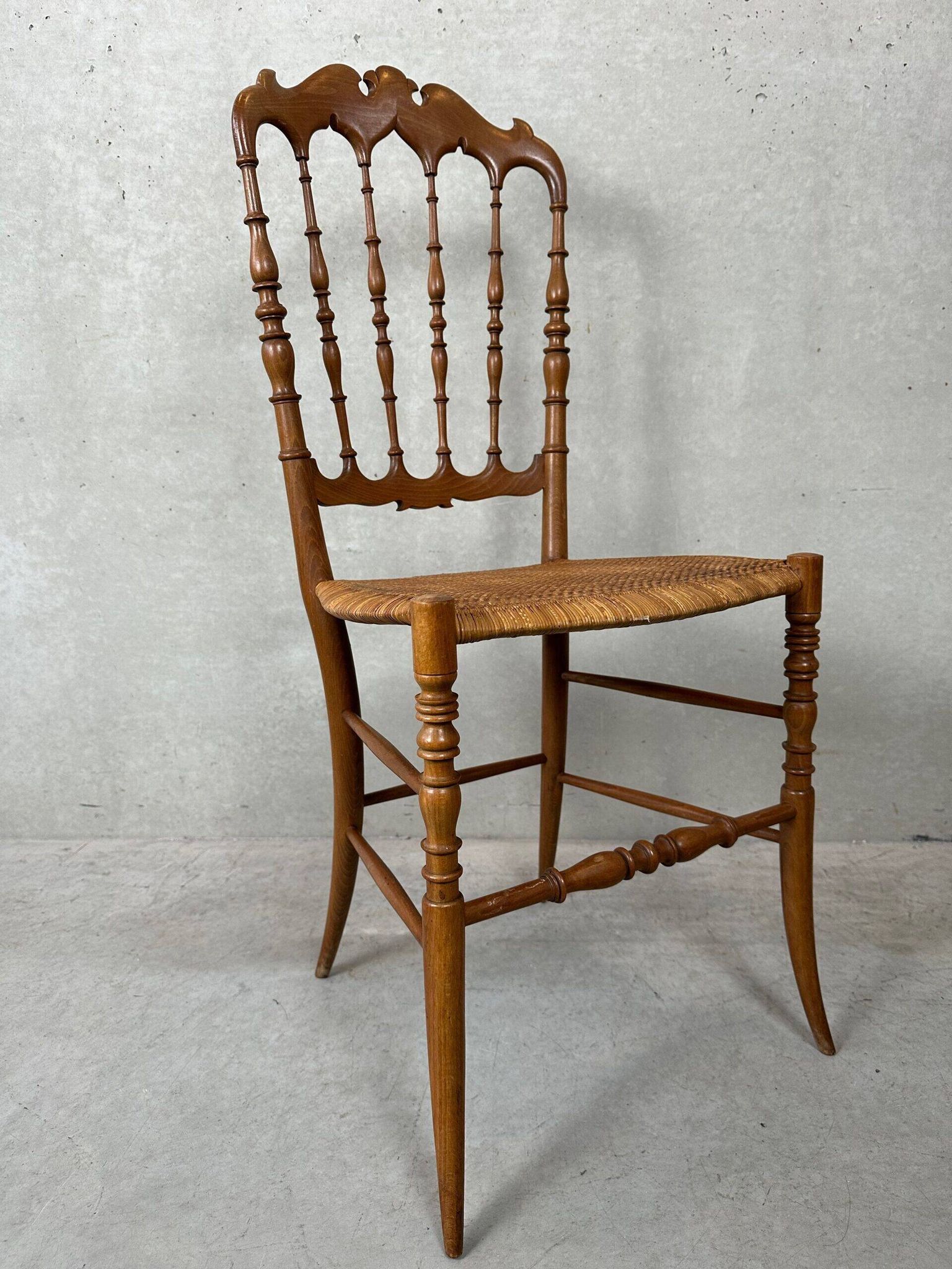 2x vintage original Chiavari chairs – wood