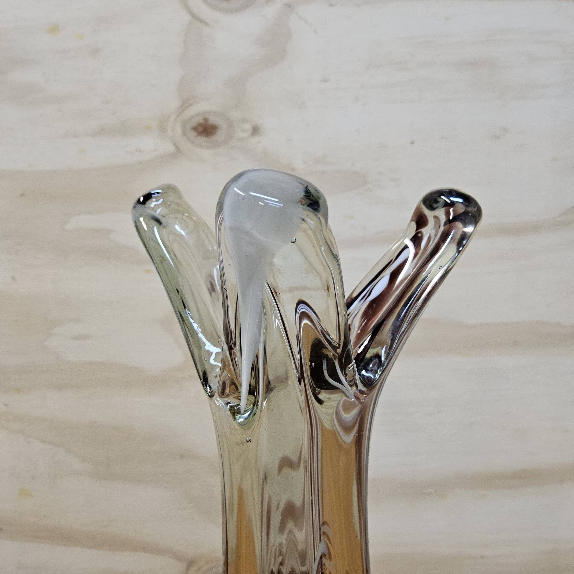 Vintage Murano glass vase, amber/white speckled finger vase