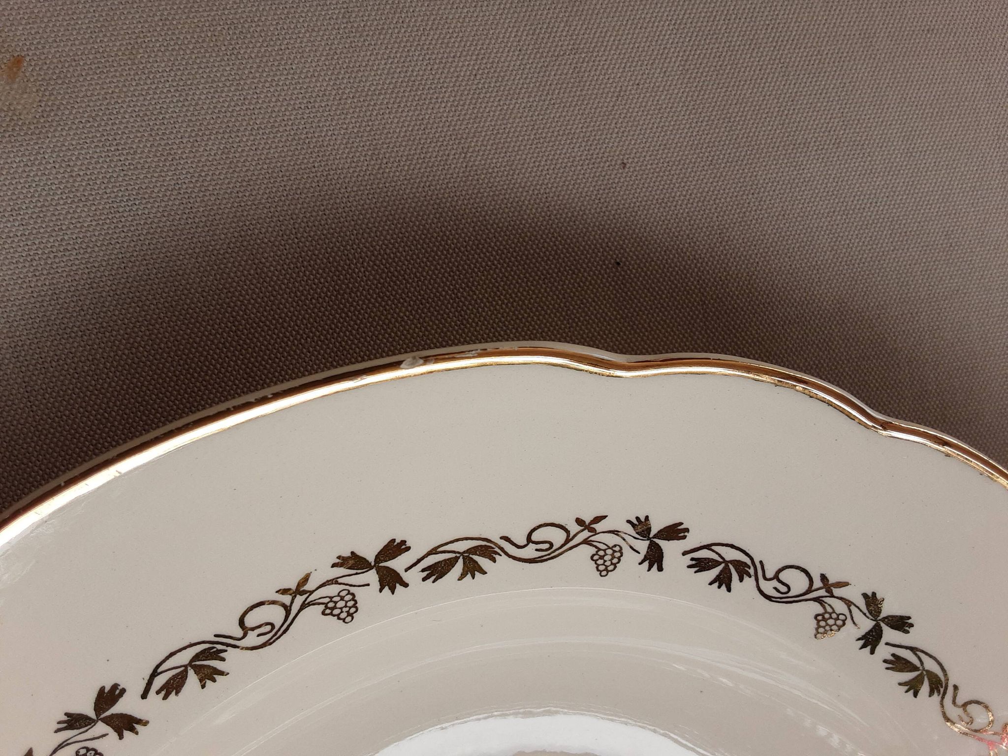 Set of 6 Willeroy and Boch soup plates