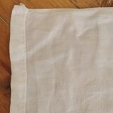 Drap blanc en lin monogrammé