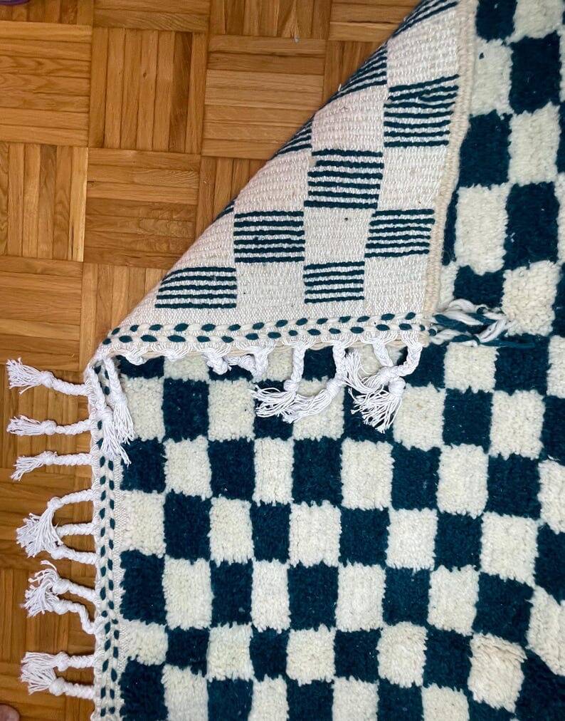 Tapis beni ouraine bleu carré fait main