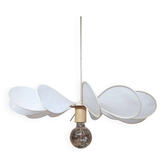 12-blade propeller suspension in rattan and white linen