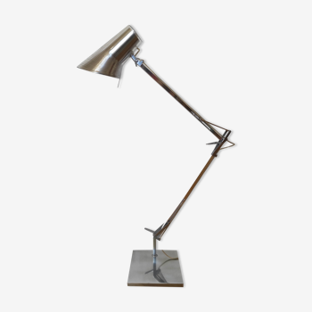 Kelvin T desk lamp, by Antonio Citterio for Flos