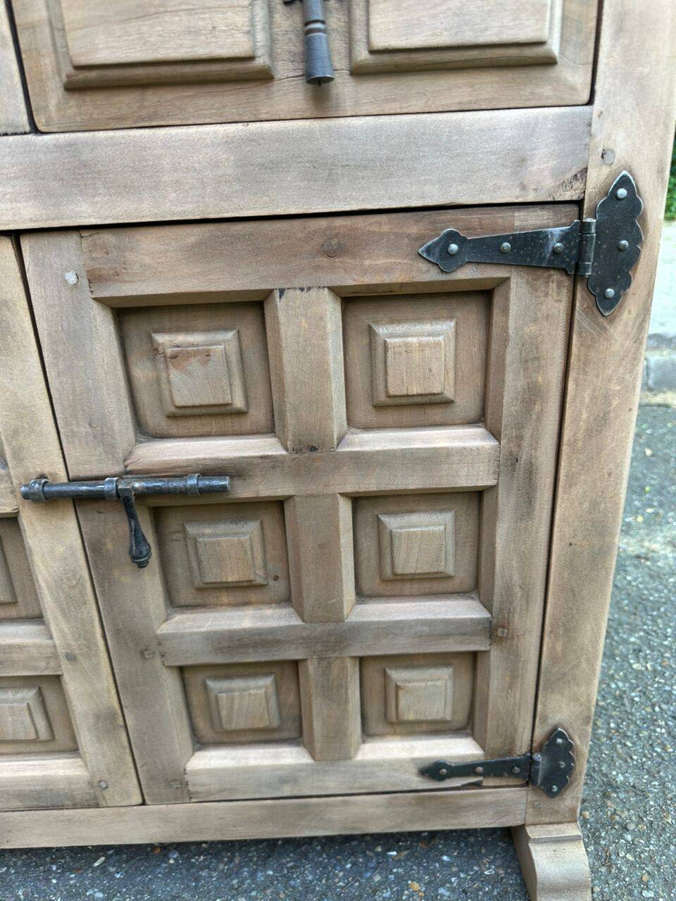 Renovated Spanish chest of drawers in solid walnut from the 1950s.