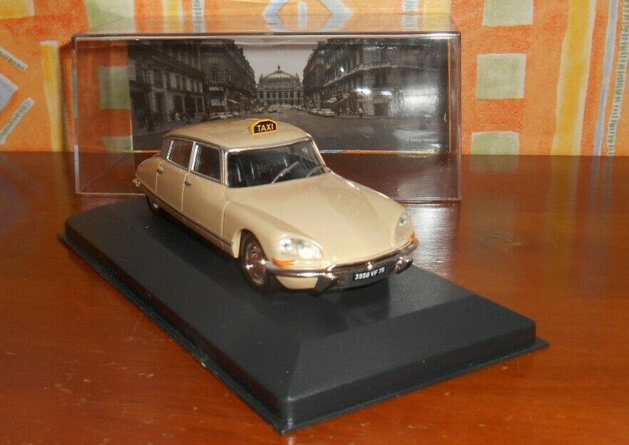 Citroen ds 21 pallas 1/43 taxi