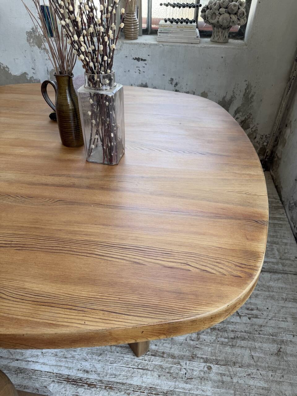 Round XL constructivist table
