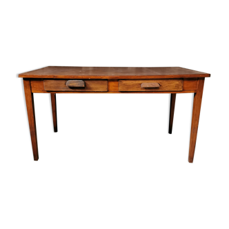 Farm table 4 to 6 people