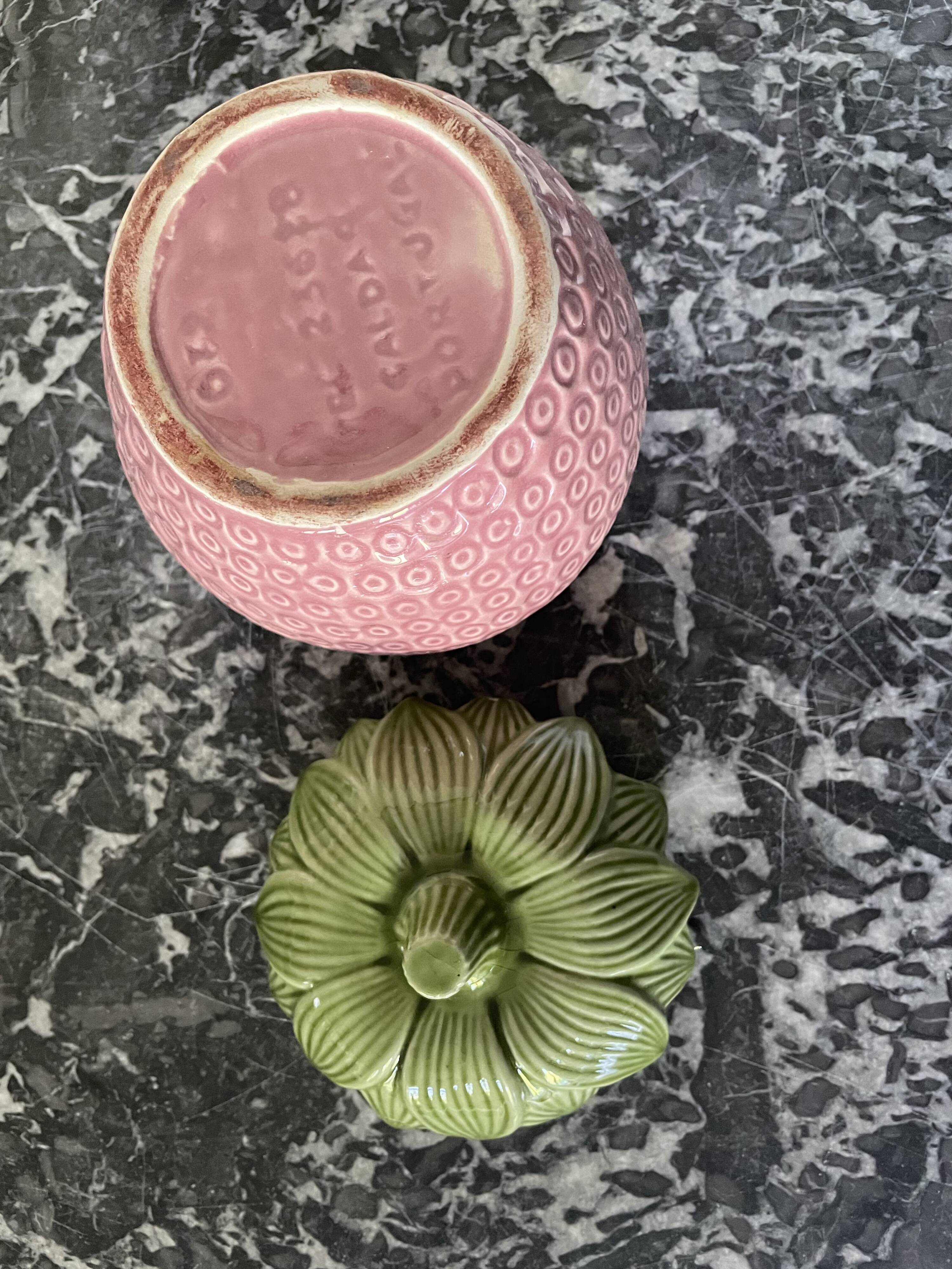 Pot céramique en forme de fraise