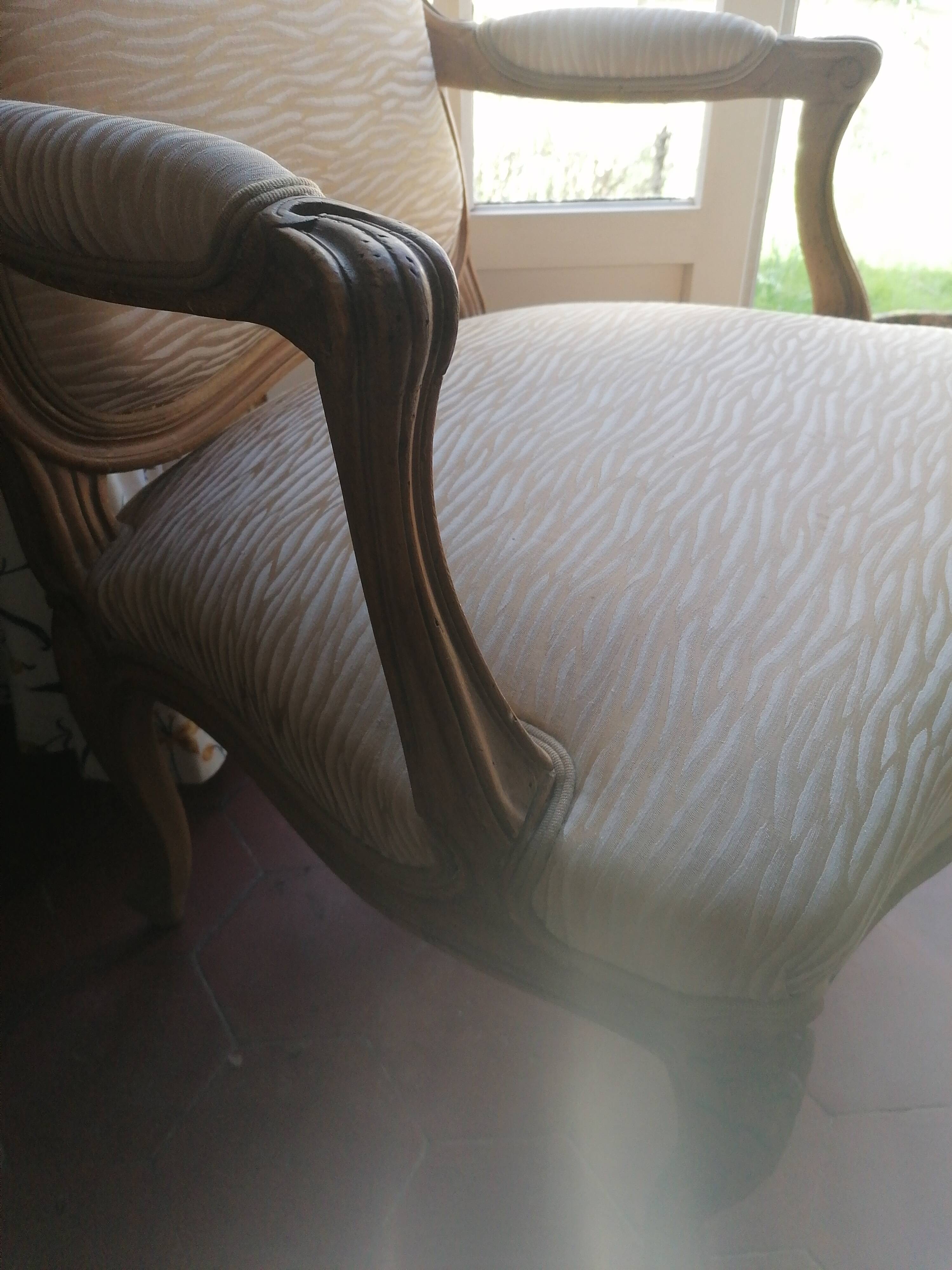 paire de fauteuils style Louis xv