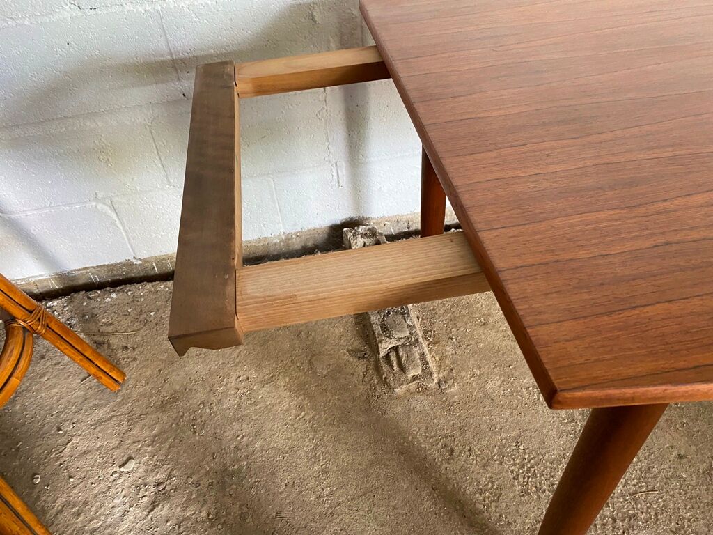 Scandinavian table in teak and rosewood vintage 60s