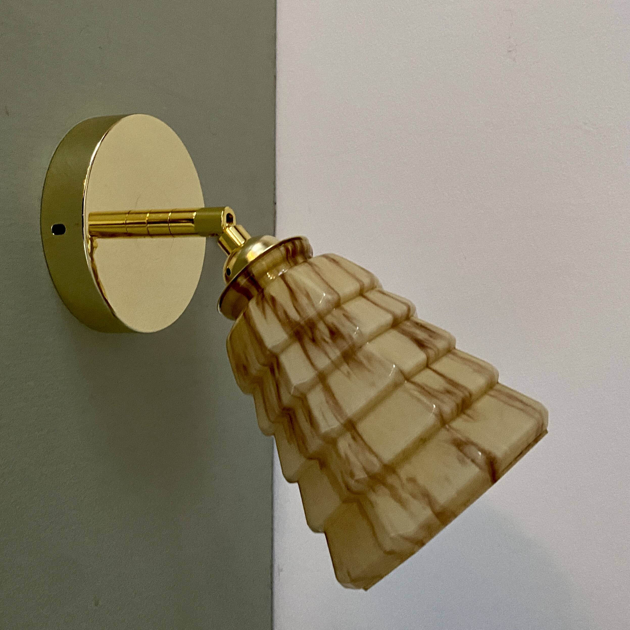 Vintage tulip wall lamp in marbled effect Clichy glass