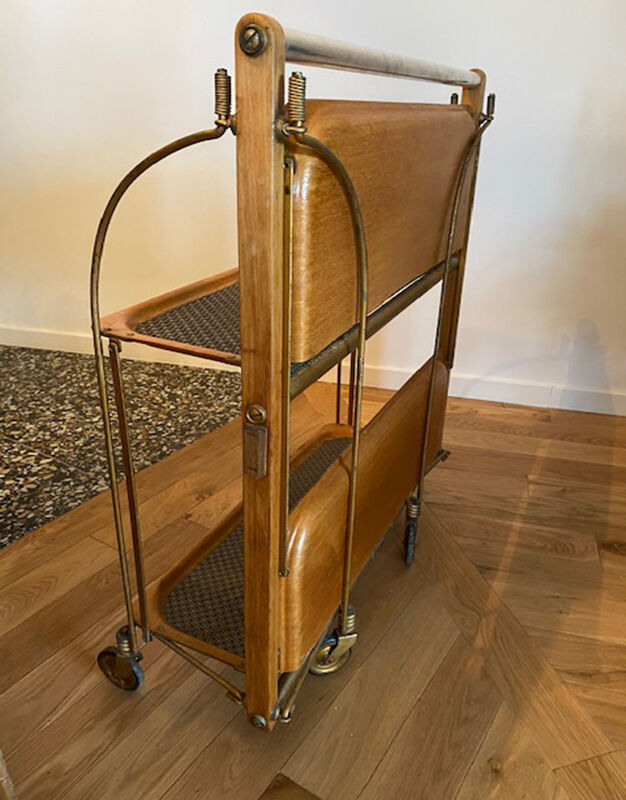 Wheeled service