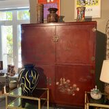 Asian wardrobe in red lacquer Thanh Le