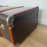 Old storage trunk / suitcase