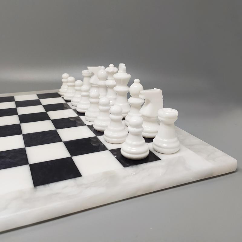 1970s Gorgeous Black and White Chess Set in Volterra Alabaster Handmade.  Made in Italy