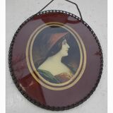 Tableau fixé sous verre ancien femme au chapeau