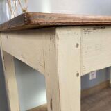 Farm table