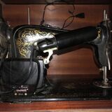 Meuble machine à coudre