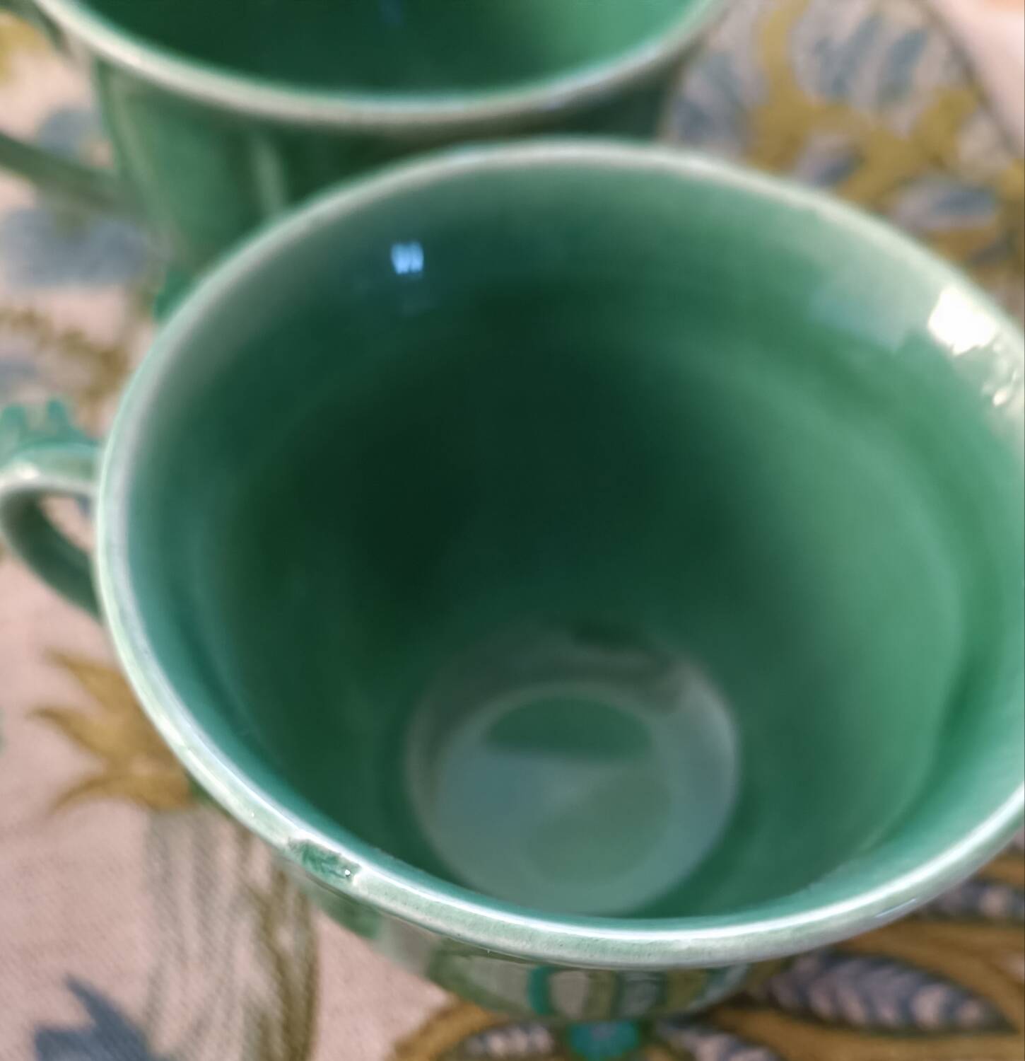 2 vintage cups