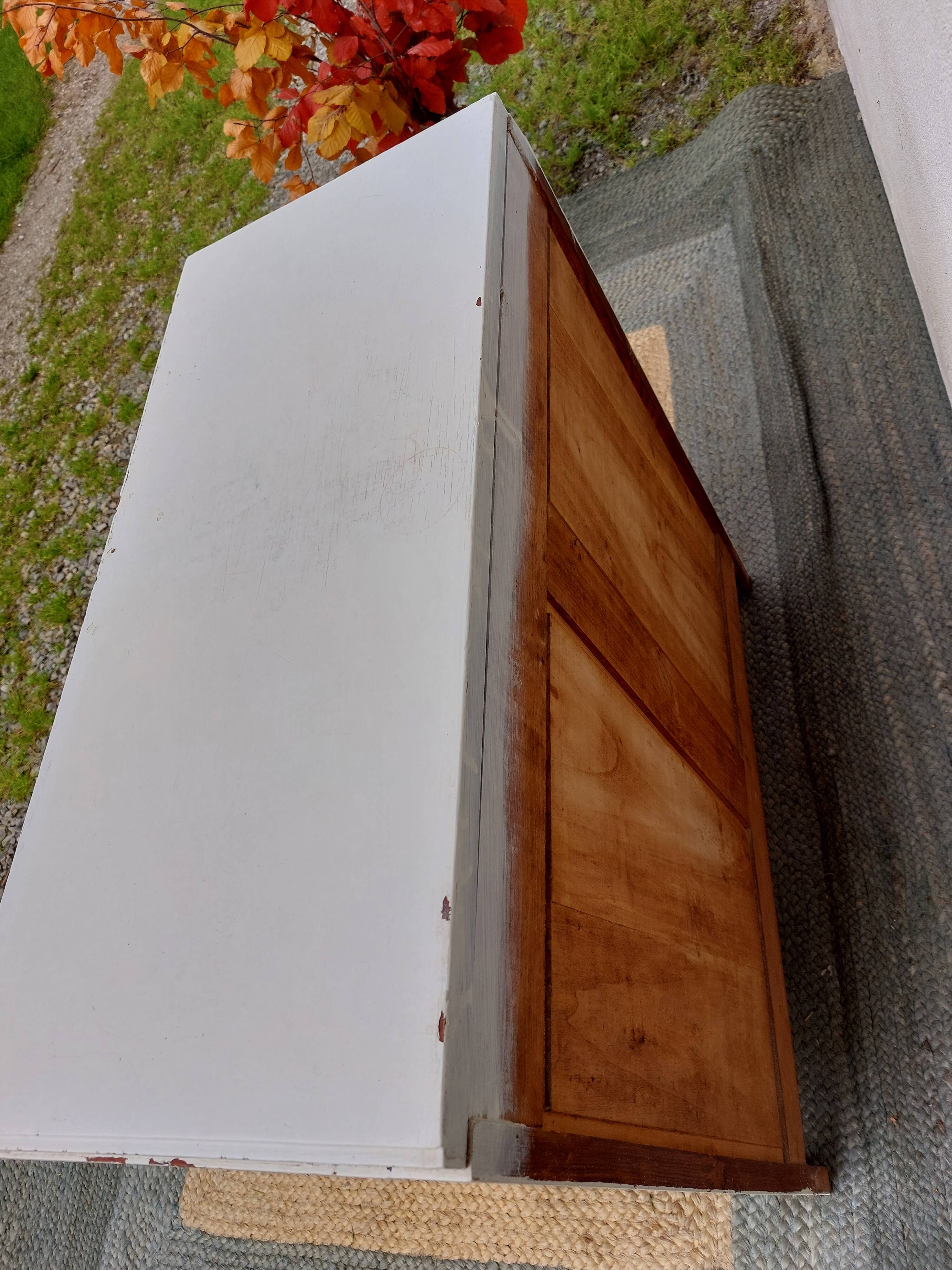 Small white Mado buffet, chippy paint