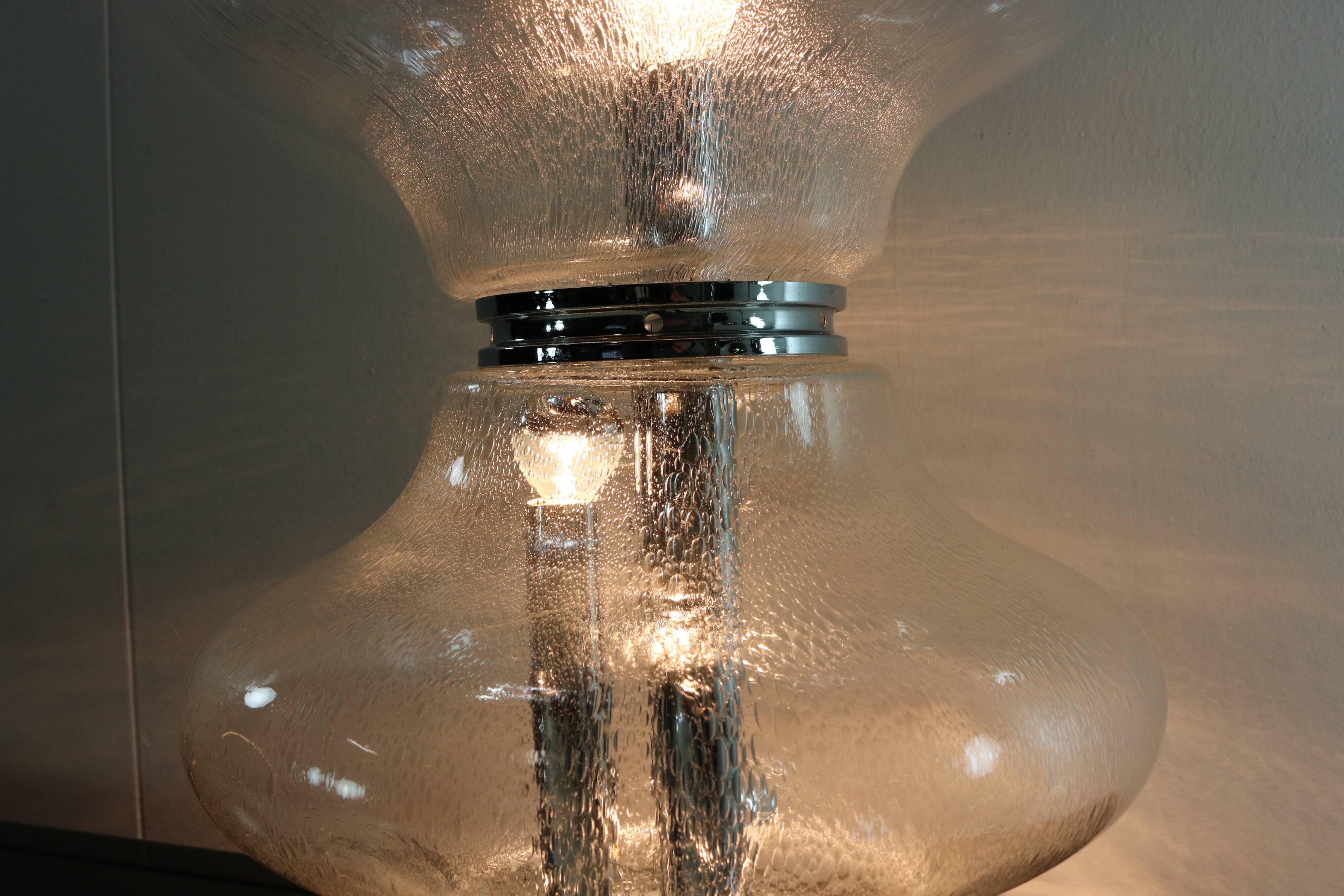 Sixties Italian design glass table lamp