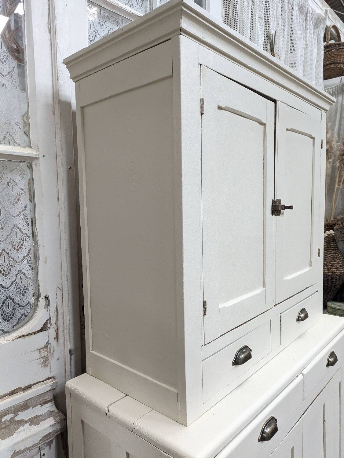 Parisian buffet 2-piece