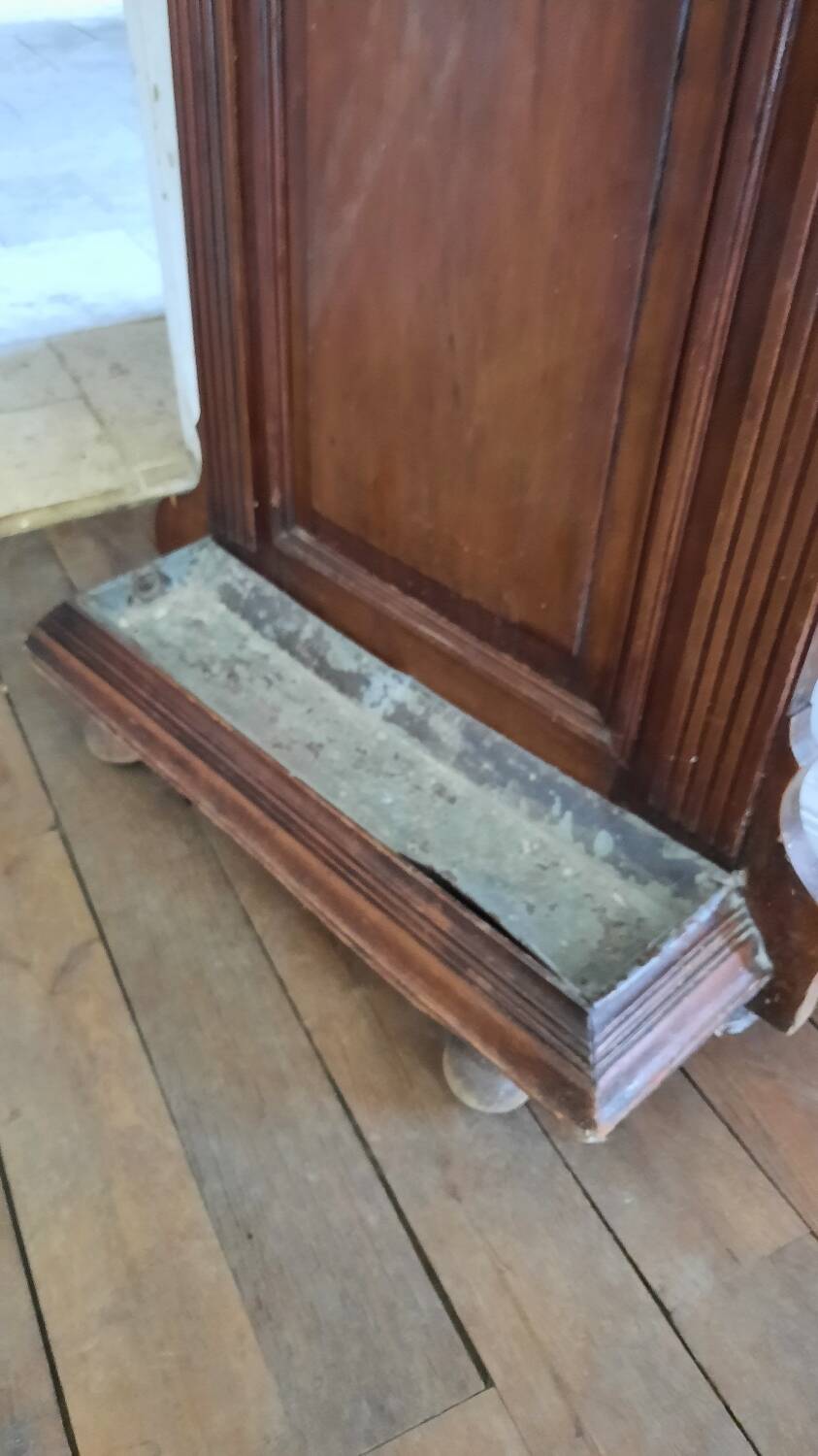 Cloakroom coat rack 1900