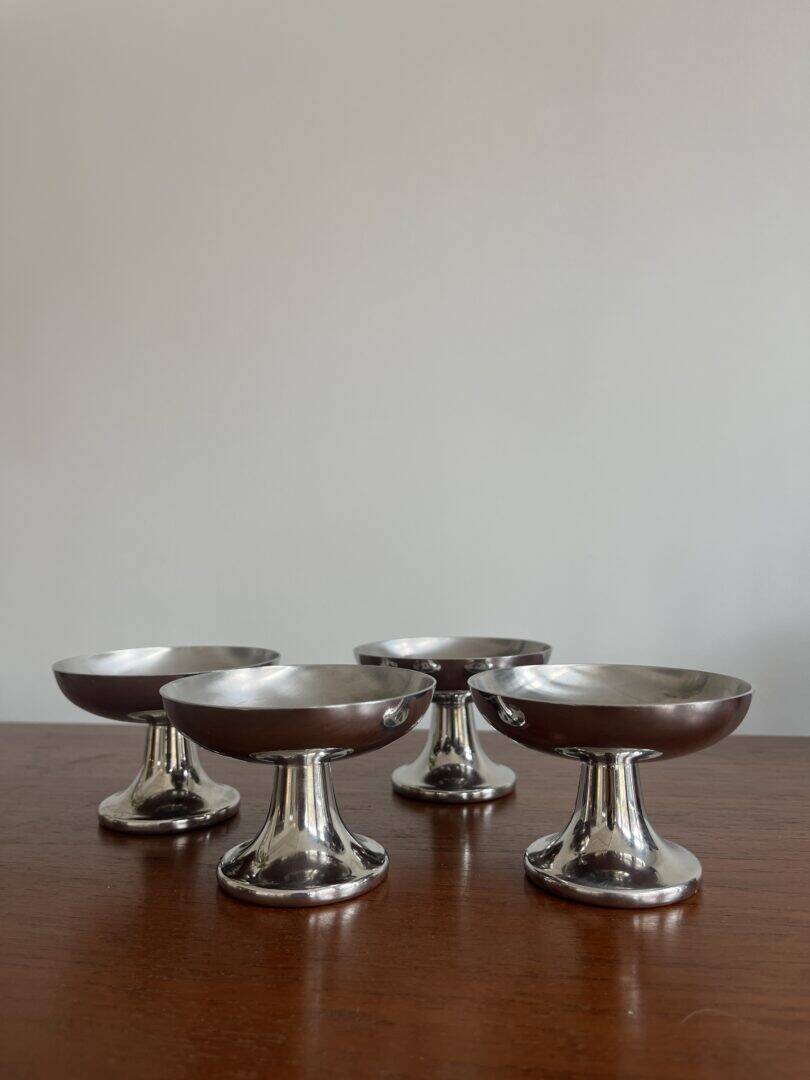 Coupes en acier inoxydable Alessi