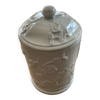 White earthenware pot