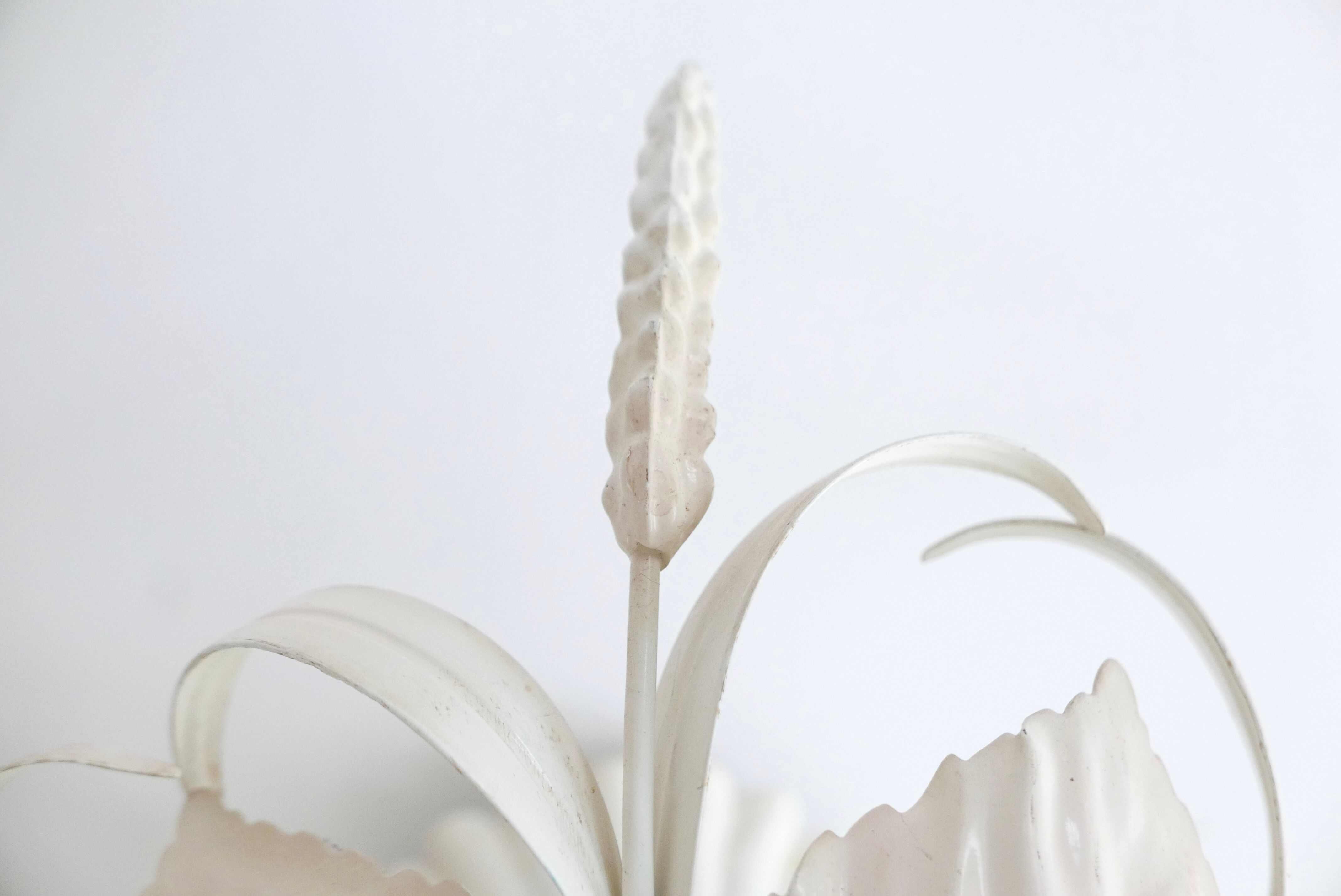 Ceiling light foliage in white metal early 1970s