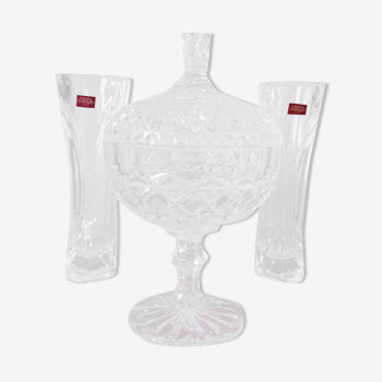 Bonbonnière + 2 crystal vases from Arques