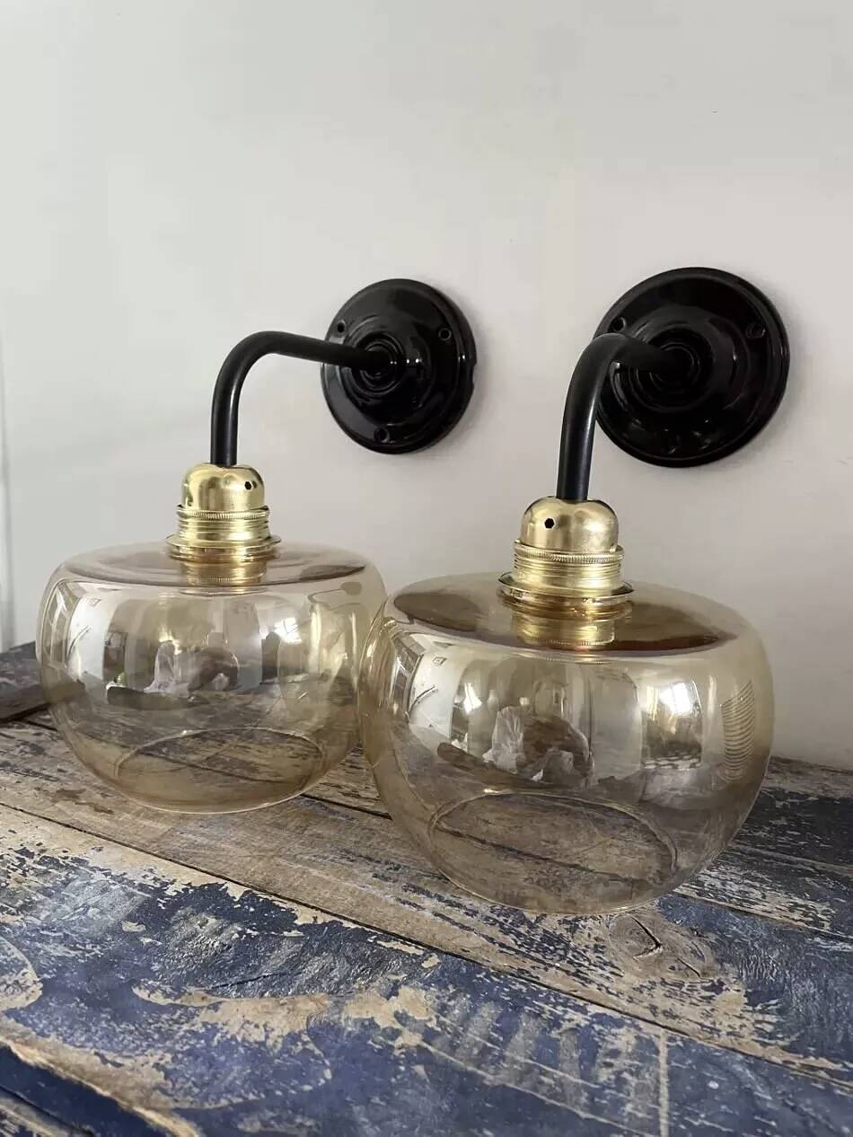 Paire d’appliques murales vintage en verre doré